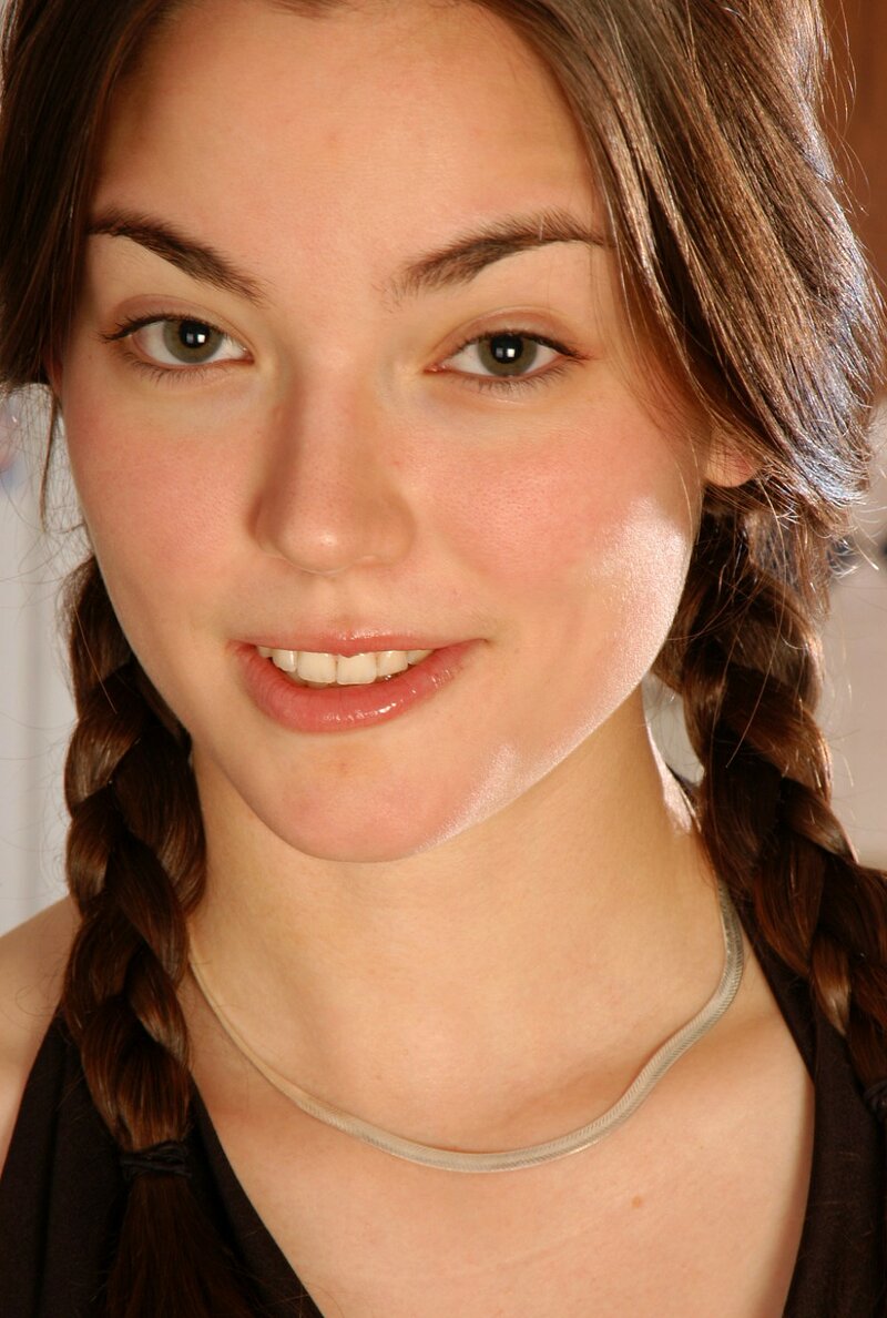 Юся, 22